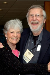 Kay y Clark Taylor en la celebración del 25.° aniversario de Grassroots International en 2008